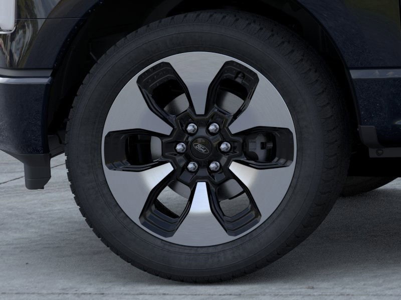 2025 Ford F-150 Lightning Platinum photo 14
