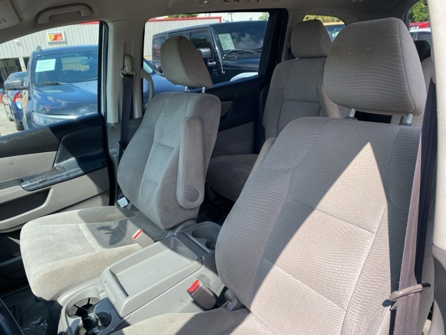 2011 Honda Odyssey LX photo 10
