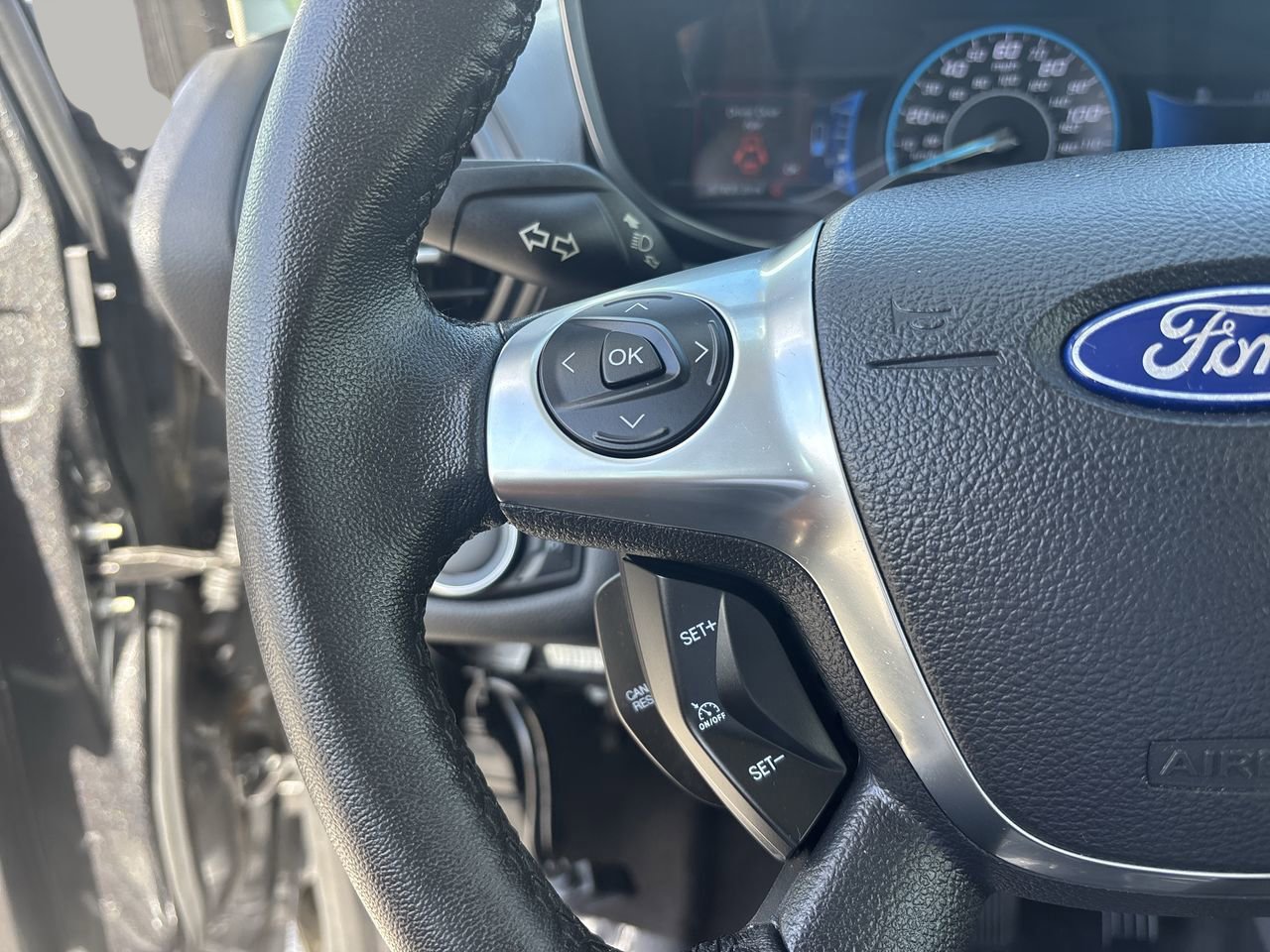 2017 Ford C-Max Hybrid SE photo 25
