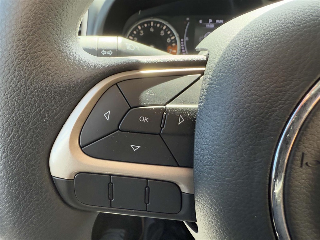 2017 Jeep Renegade Sport photo 23