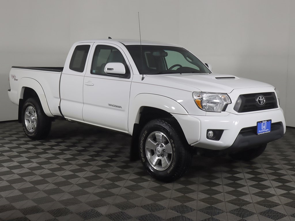 Used 2012 Toyota Tacoma PreRunner with VIN 5TFTU4GN5CX025689 for sale in Cleveland Heights, OH