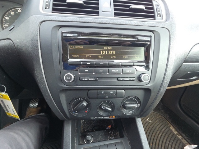 2012 Volkswagen Jetta 2.0 Base photo 16