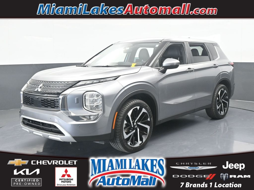 2022 Mitsubishi Outlander SE