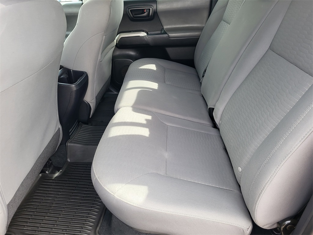 2017 Toyota Tacoma SR5 photo 14