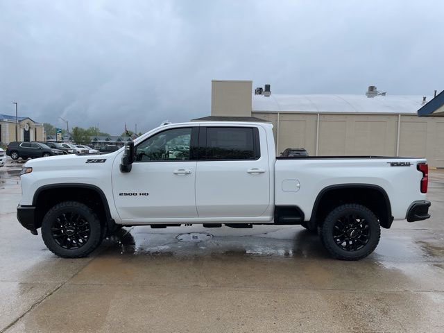 2025 Chevrolet Silverado 2500HD LTZ photo 2