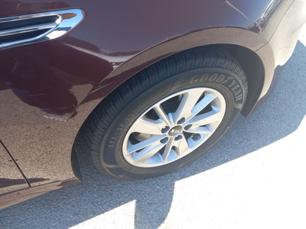 2017 Kia Optima LX photo 13