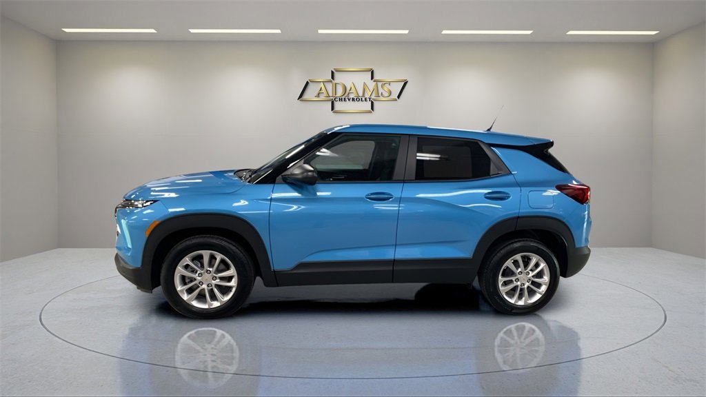2026 Chevrolet Trailblazer LS photo 2