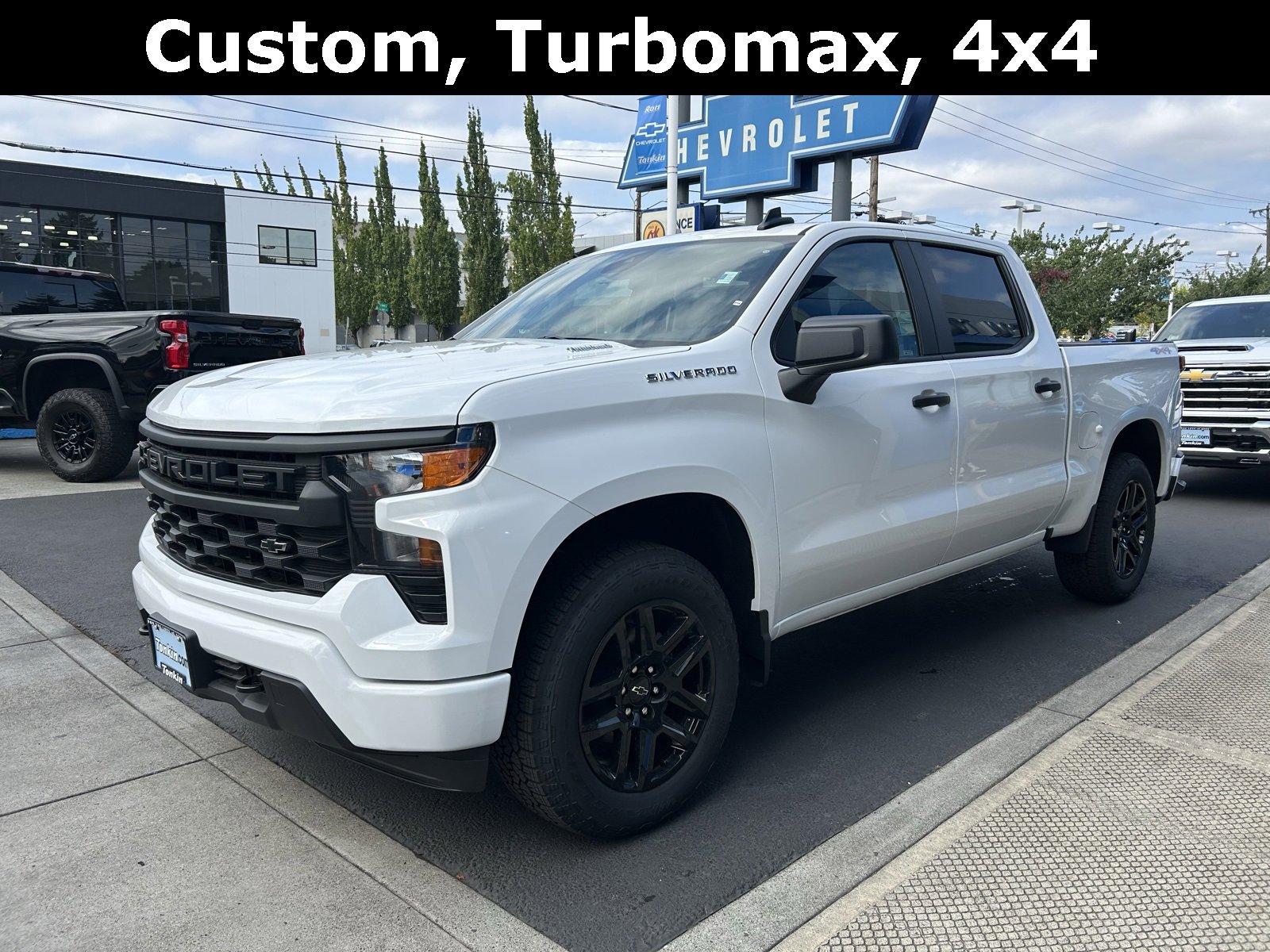 2025 Chevrolet Silverado 1500 Custom photo 2