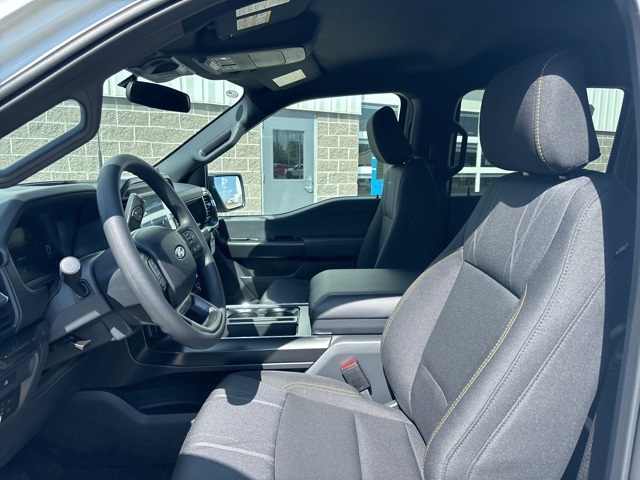 2025 Ford F-150 STX photo 11