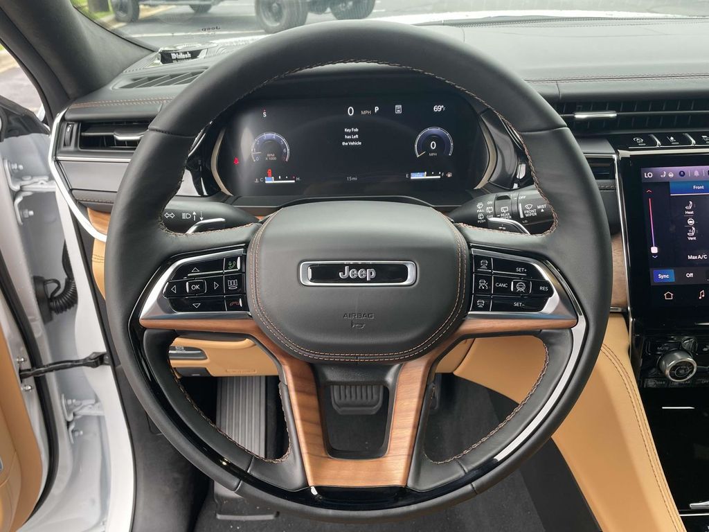 2025 Jeep Grand Cherokee Summit Reserve photo 27