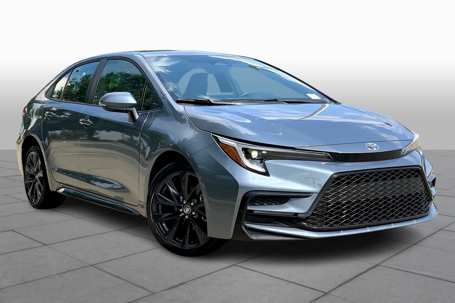 Used 2023 Toyota Corolla SE with VIN 5YFS4MCE4PP141830 for sale in Northfield, Minnesota