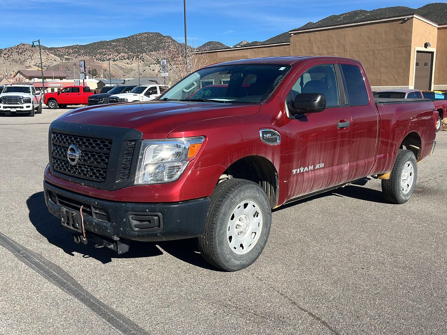 2018 Nissan Titan XD S's photo