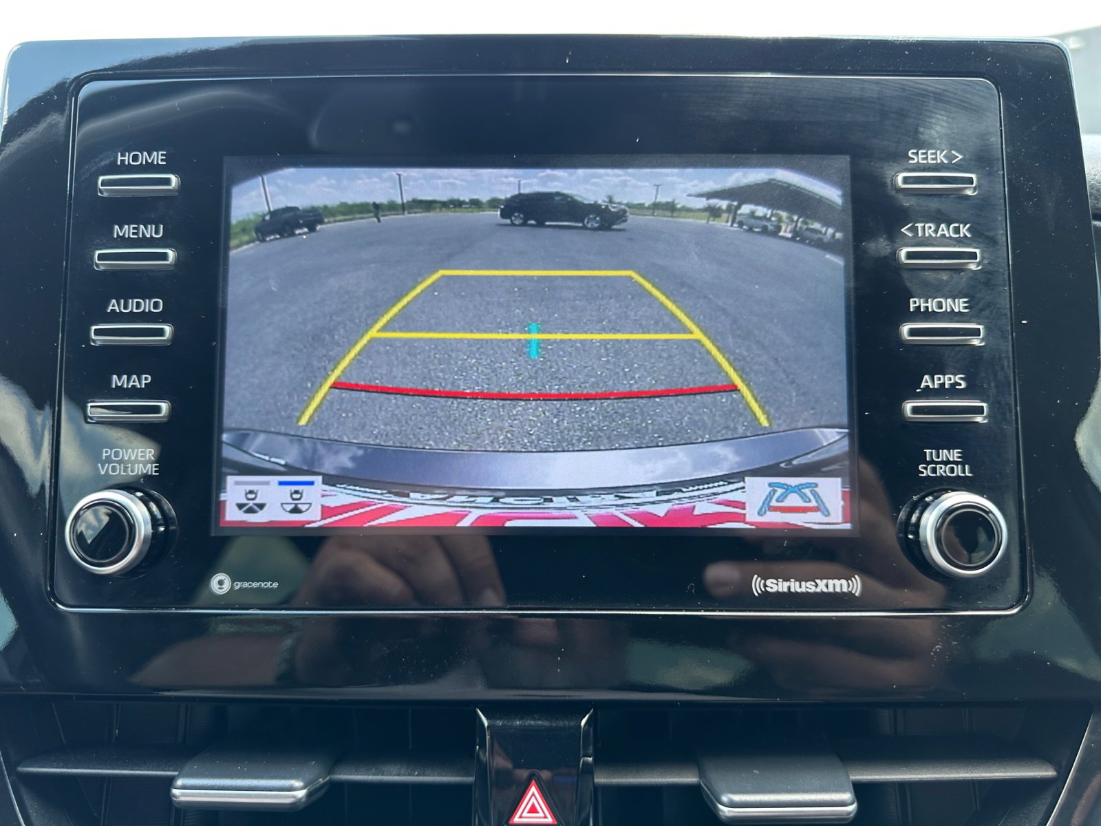 2024 Toyota Camry SE photo 14