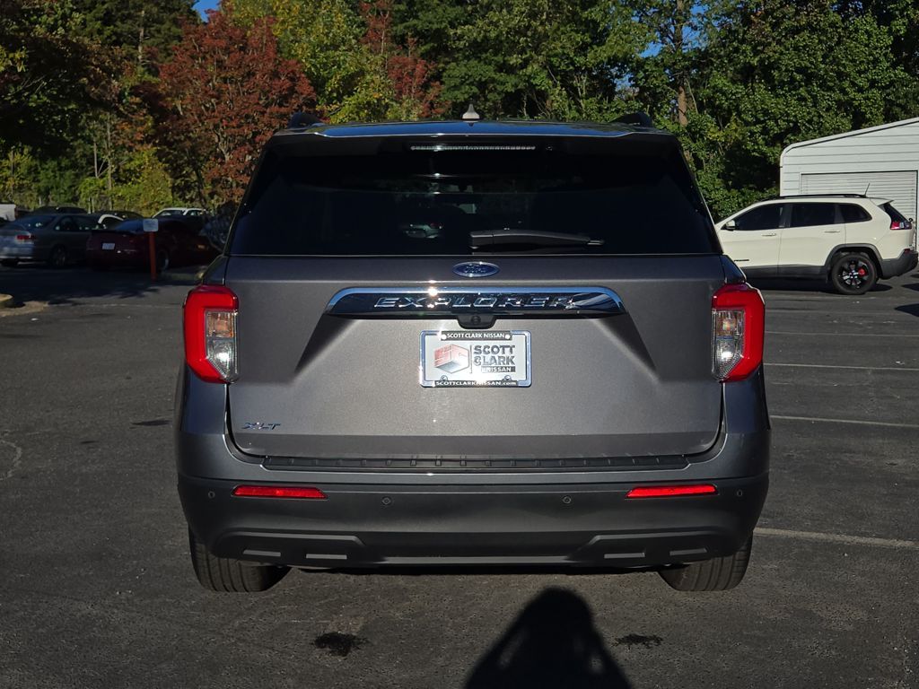 2024 Ford Explorer XLT photo 3