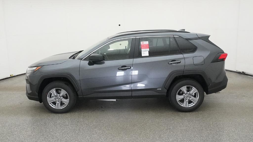 2025 Toyota RAV4 Hybrid LE photo 6