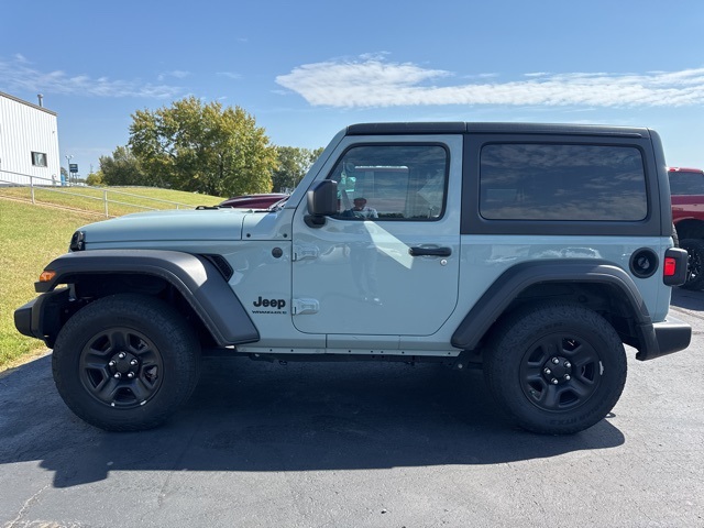 2024 Jeep Wrangler Sport photo 4