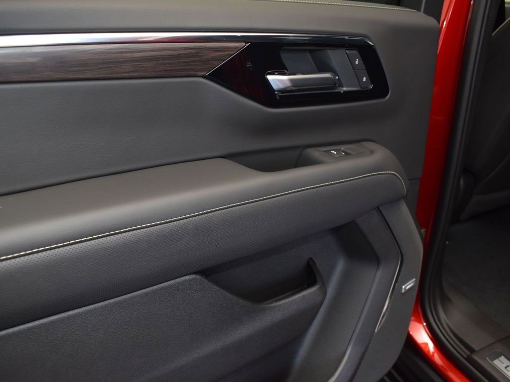 2025 Chevrolet Tahoe Premier photo 15