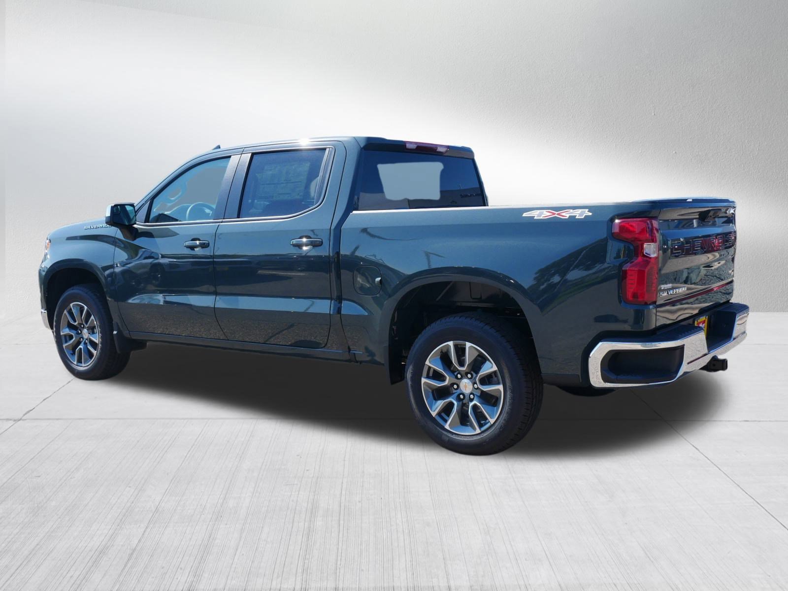 2026 Chevrolet Silverado 1500 LT photo 2