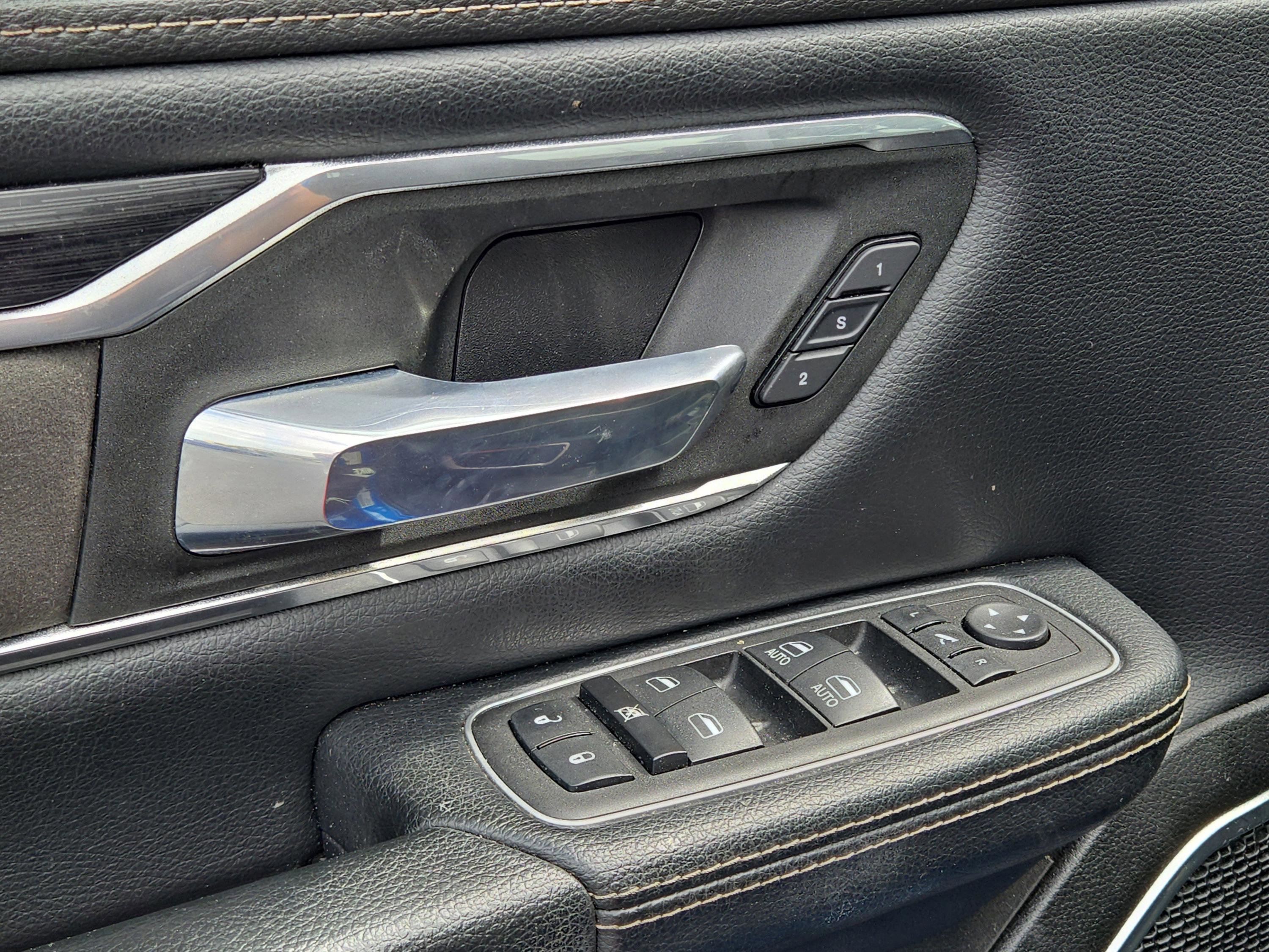 2023 Ram 1500 Laramie photo 17