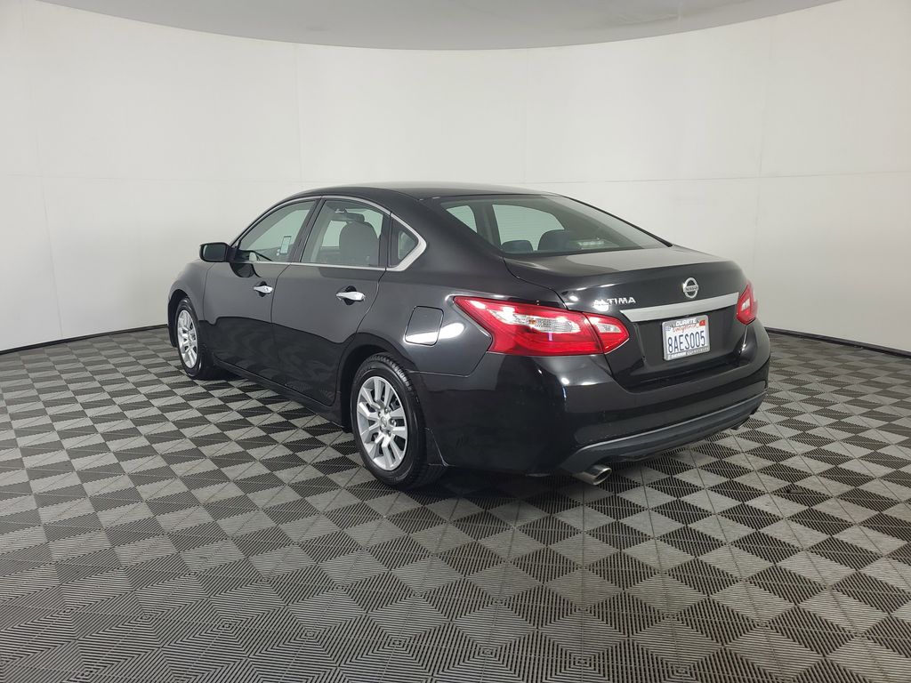 2017 Nissan Altima 2.5 S photo 6