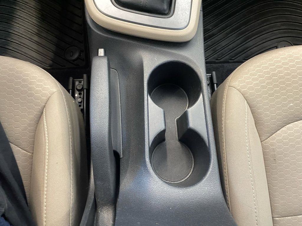 2019 Hyundai Elantra SE photo 19