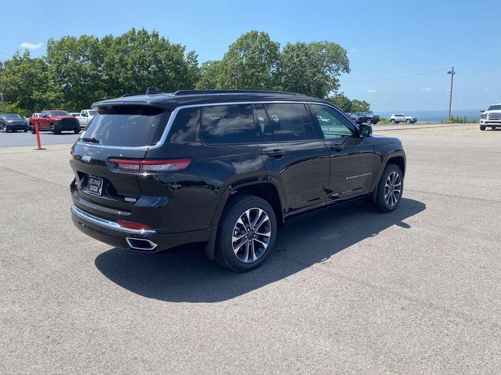 2025 Jeep Grand Cherokee Overland photo 4