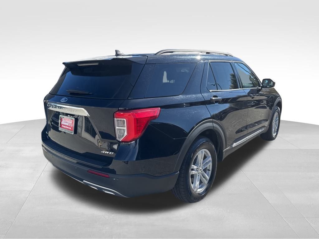 2024 Ford Explorer XLT photo 4