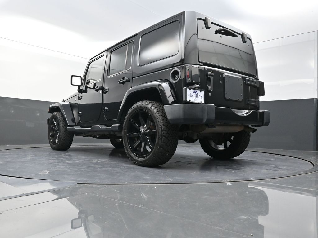 2016 Jeep Wrangler Unlimited Sahara photo 22