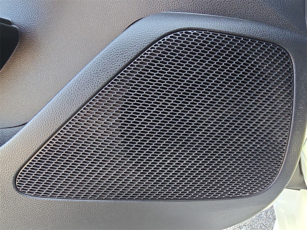 2023 Toyota Corolla LE photo 19