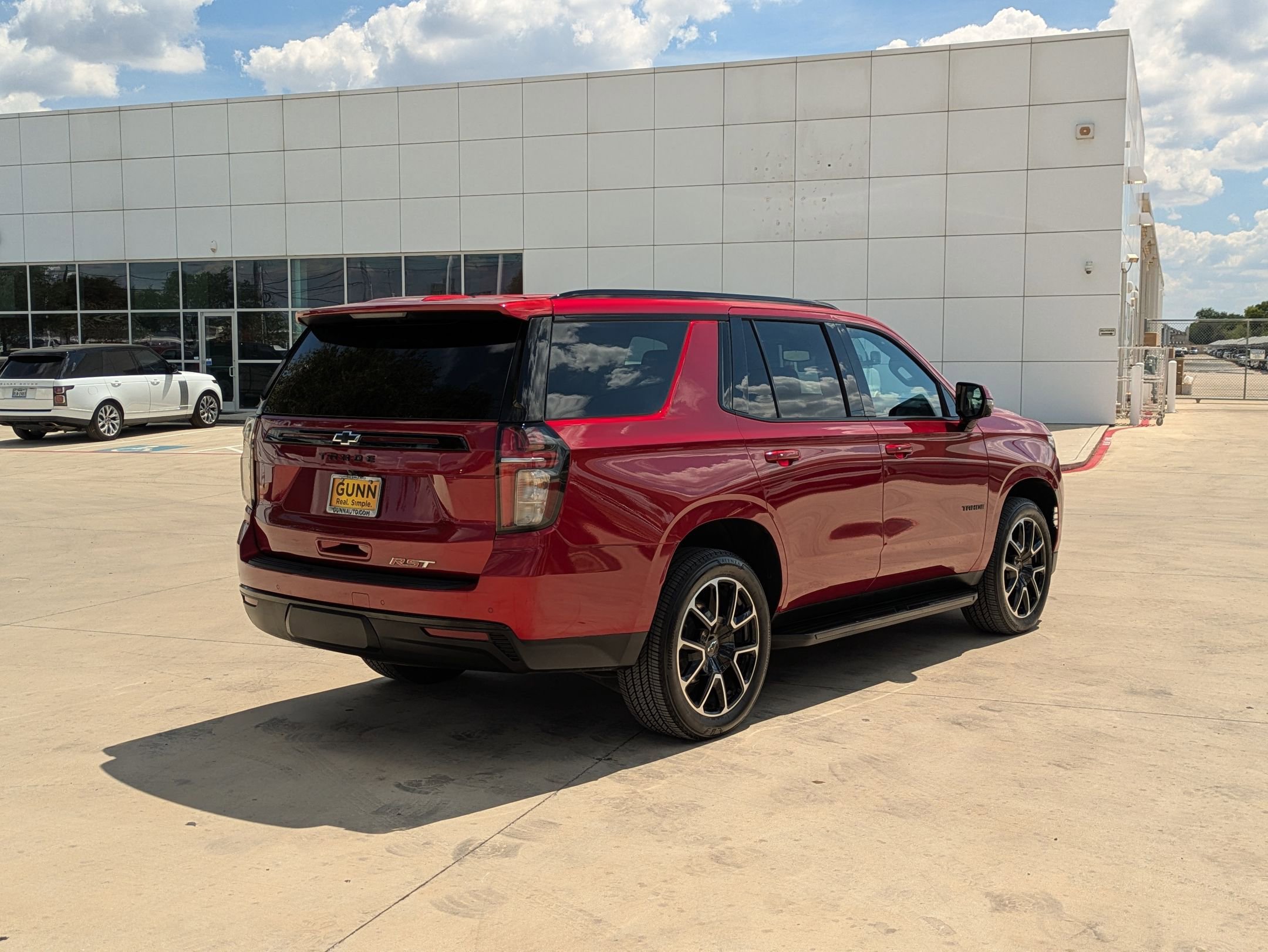 2023 Chevrolet Tahoe RST photo 2