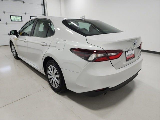 2023 Toyota Camry LE photo 6