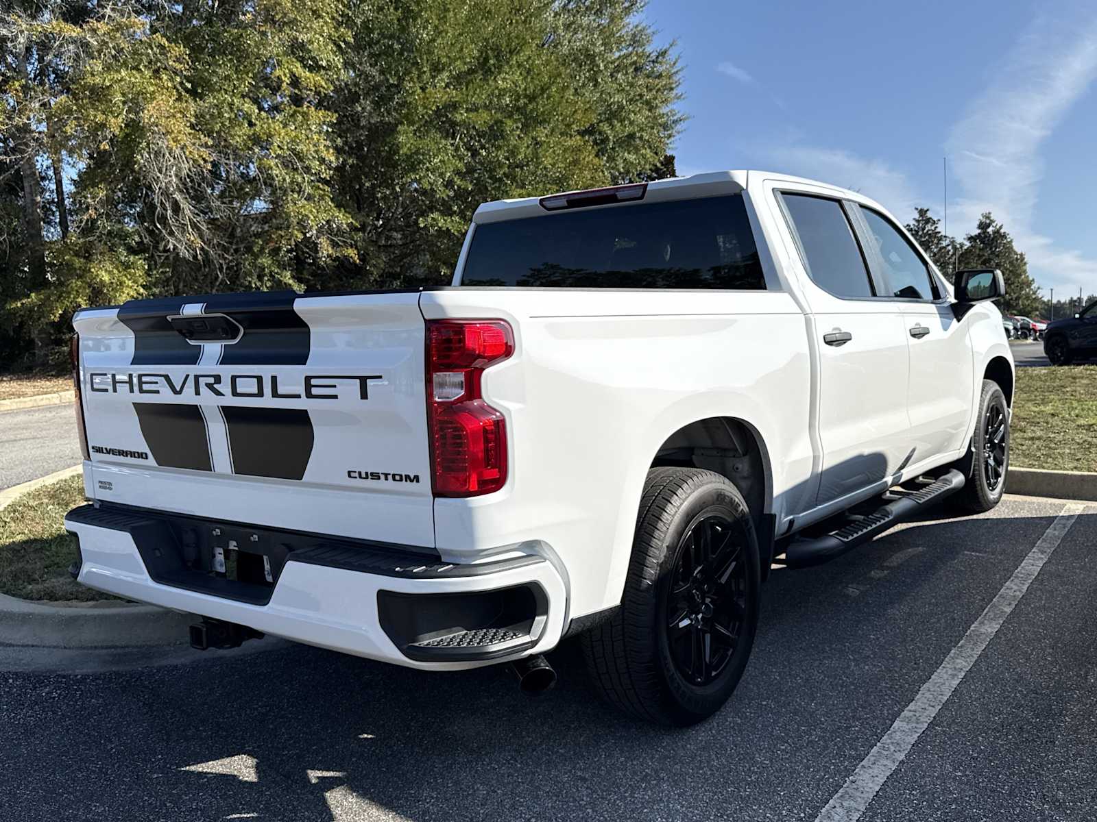 2024 Chevrolet Silverado 1500 Custom photo 2