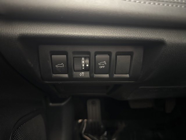 2022 Subaru Outback Limited photo 13