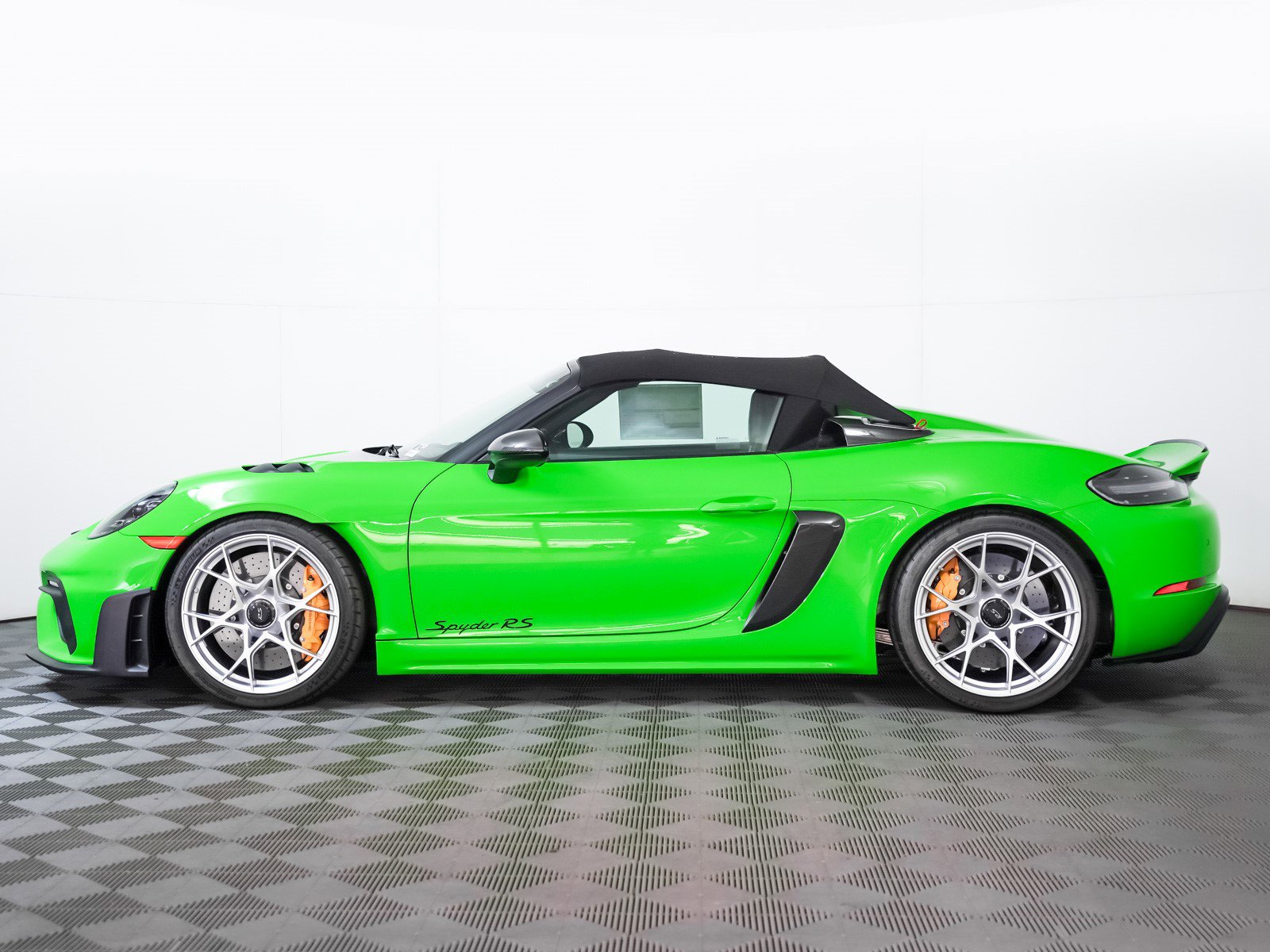 2025 Porsche Boxster Spyder photo 2