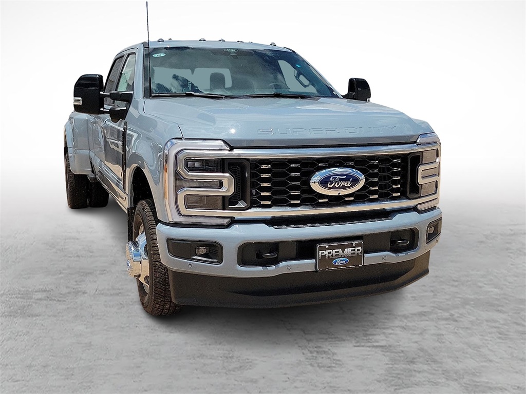 2025 Ford F-350 photo 2