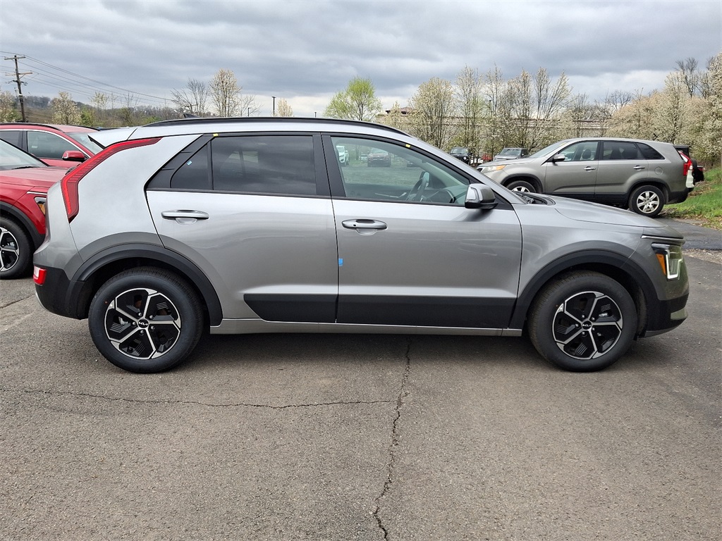 2025 Kia Niro EX photo 7