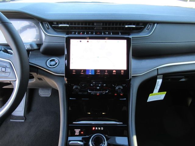 2025 Jeep Grand Cherokee Limited photo 19