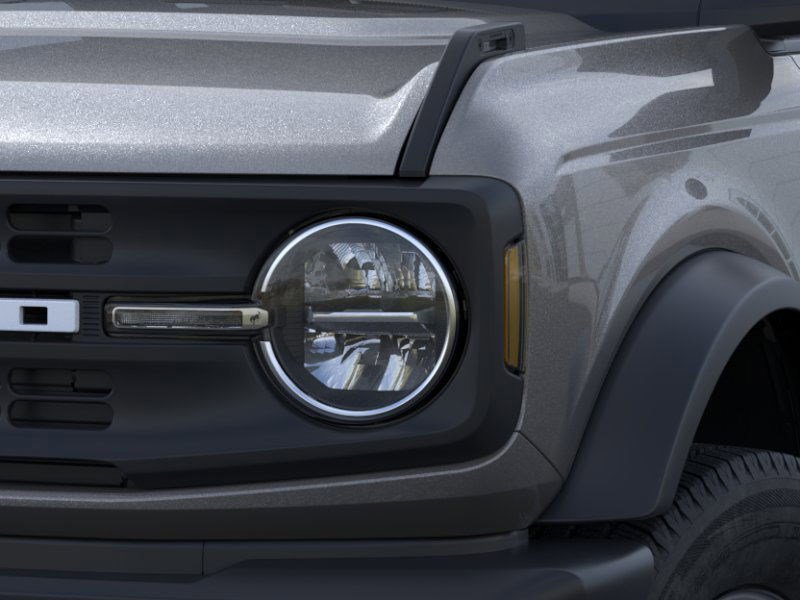 2025 Ford Bronco Base photo 16