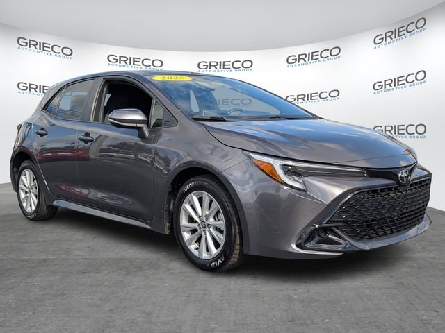 2025 Toyota Corolla Hatchback SE