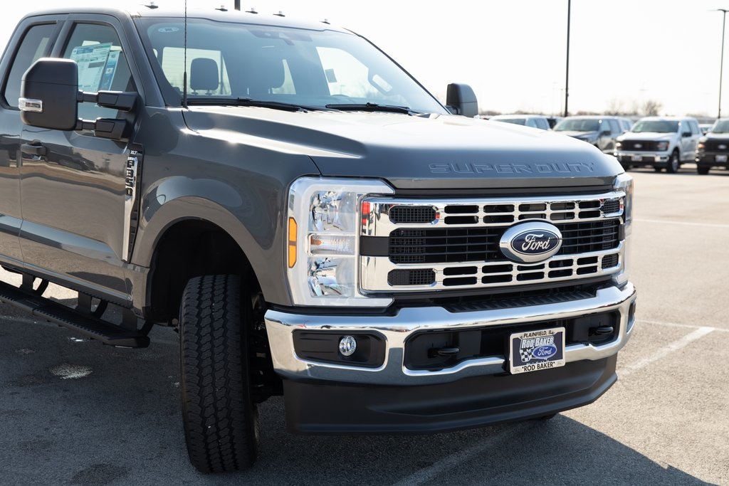2025 Ford F-350 XLT photo 5