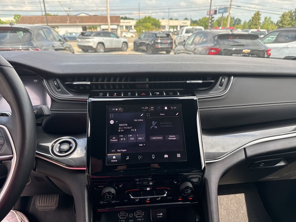 2022 Jeep Grand Cherokee Altitude photo 15