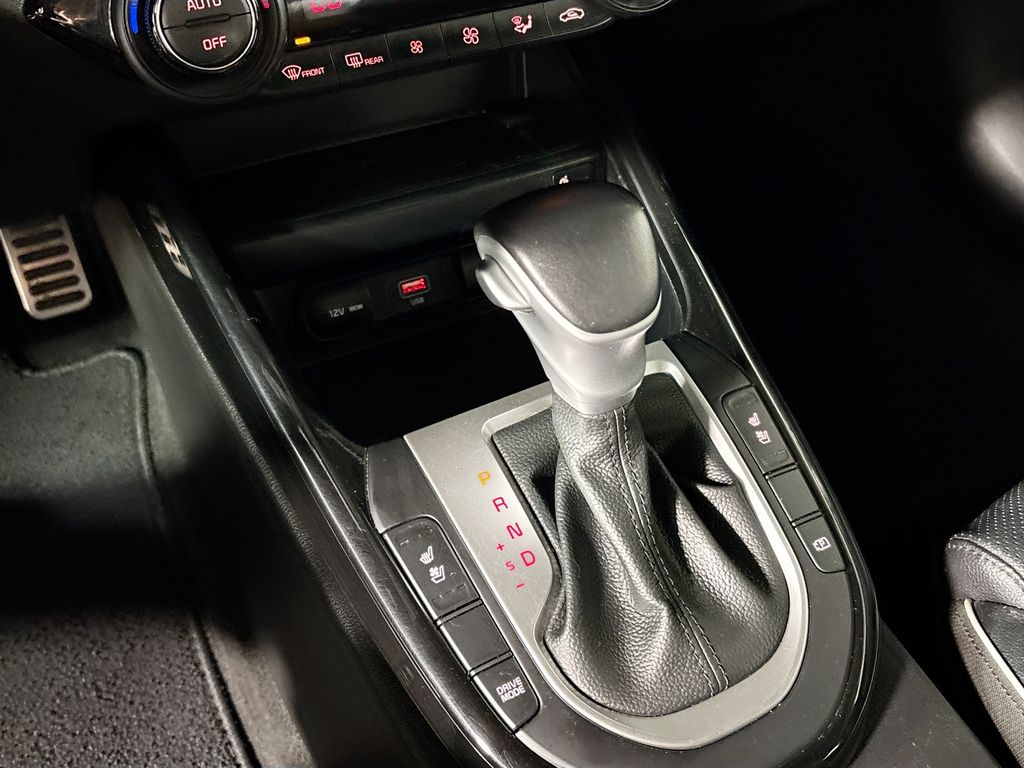 2023 Kia Forte GT-Line photo 17