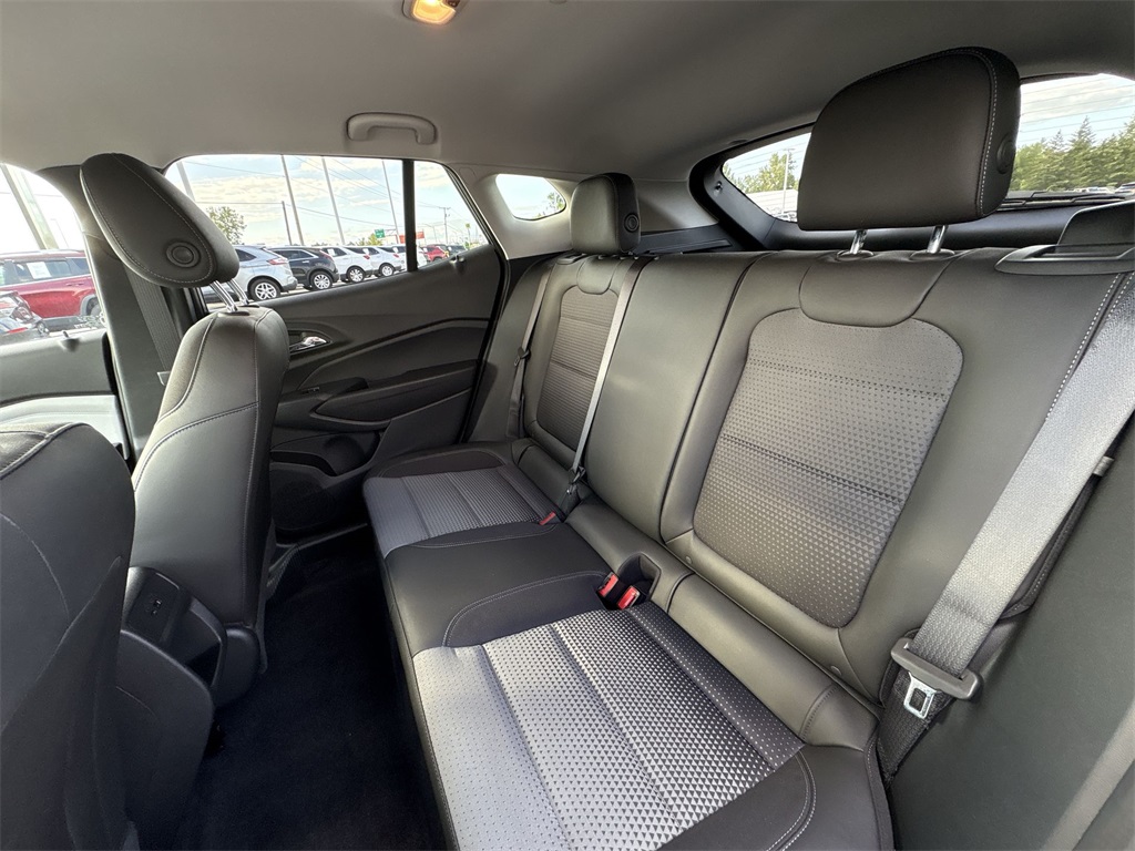 2024 Chevrolet Trax LT photo 22