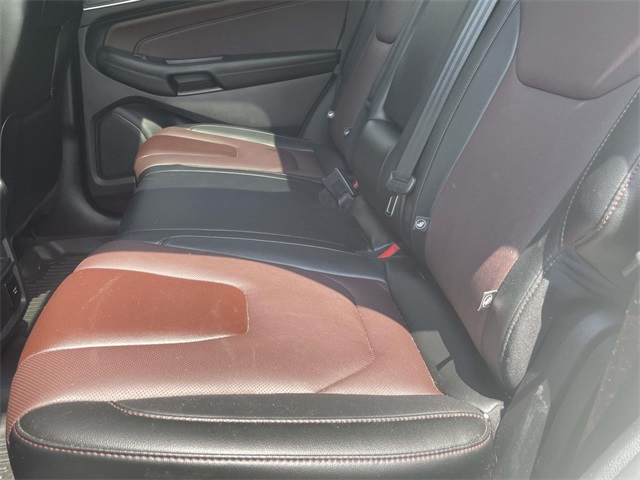 2021 Ford Edge Titanium photo 14