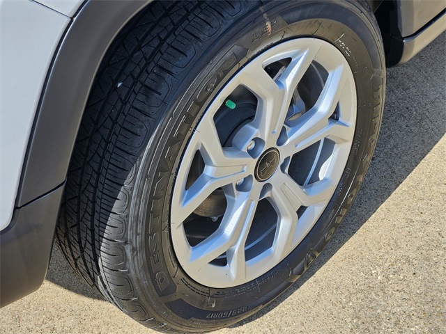 2025 Jeep Compass North Edition Latitude photo 5