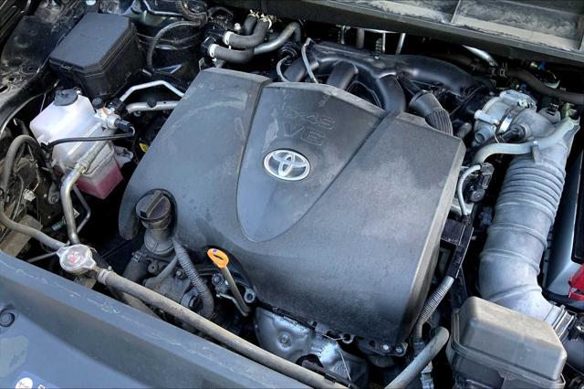 2021 Toyota Highlander L photo 28