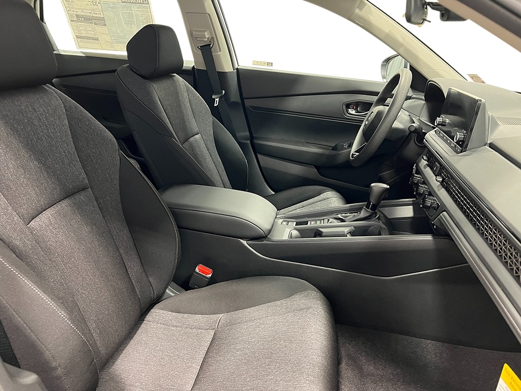 2025 Honda Accord LX photo 25