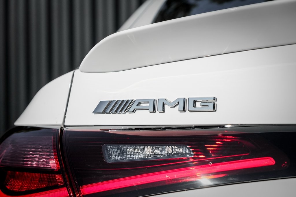 2026 Mercedes Benz GLC 43 AMG photo 9