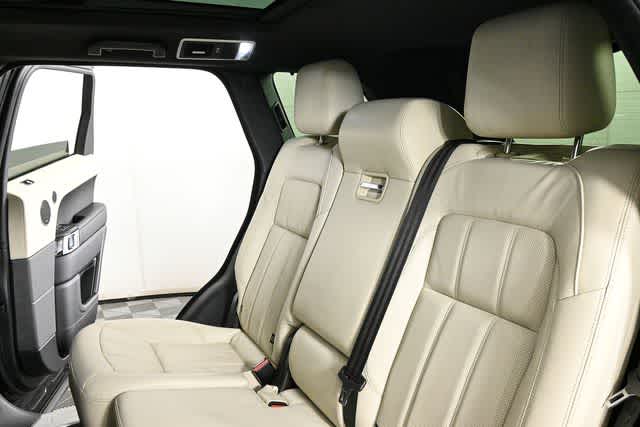 2019 Land Rover Range Rover Sport HSE photo 18
