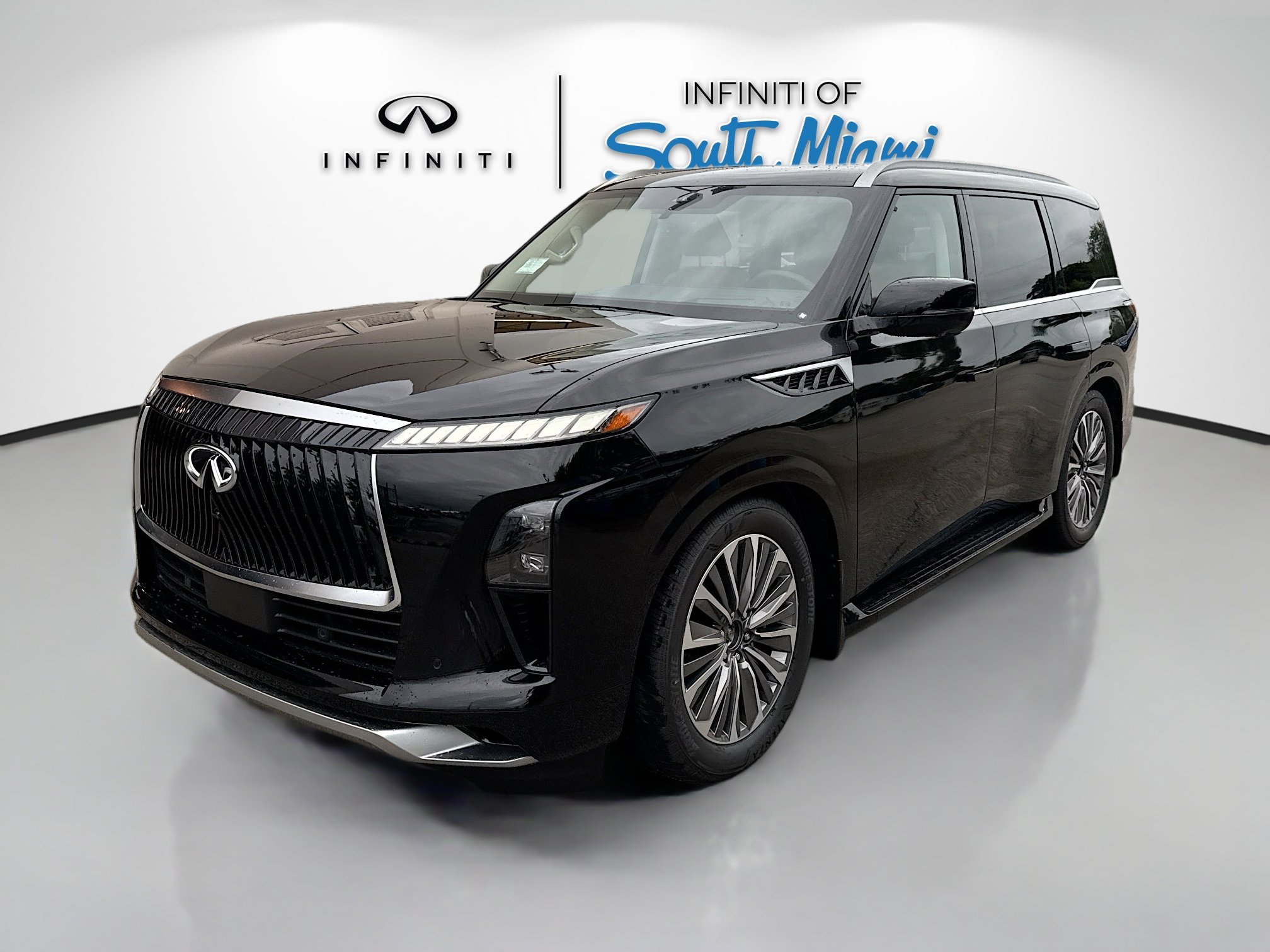 2026 Infiniti QX80 Luxe photo 3